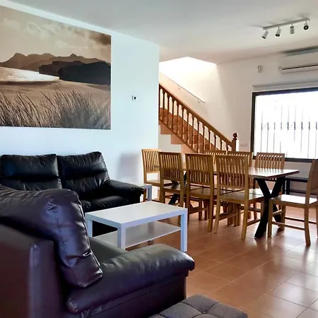 Private 4Bedroom Villa In A Gated Complex Playa Blanca (Lanzarote)